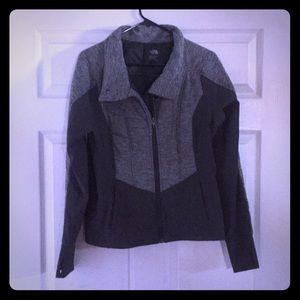 Light weight fitted Northface Jacket EUC